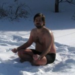 Средь снегов восседал Иванов